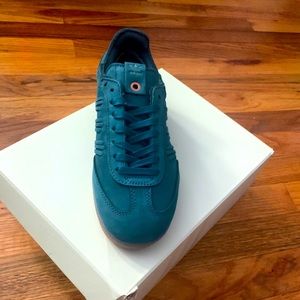 Women’s Adidas samba